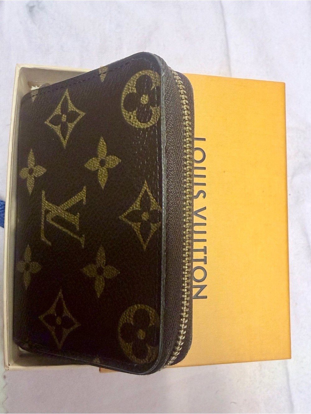 Louis Vuitton Monogram Zippy Card Holder / Zip Around Coin Purse
